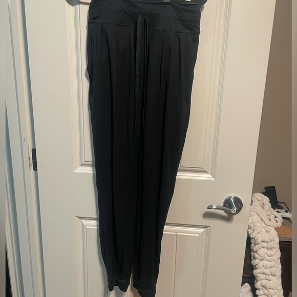 Joggers - Picture 3 of 4